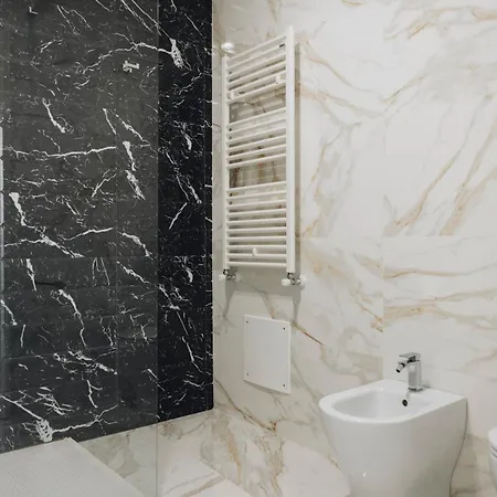 Diana - Luxury - Centro Apartment